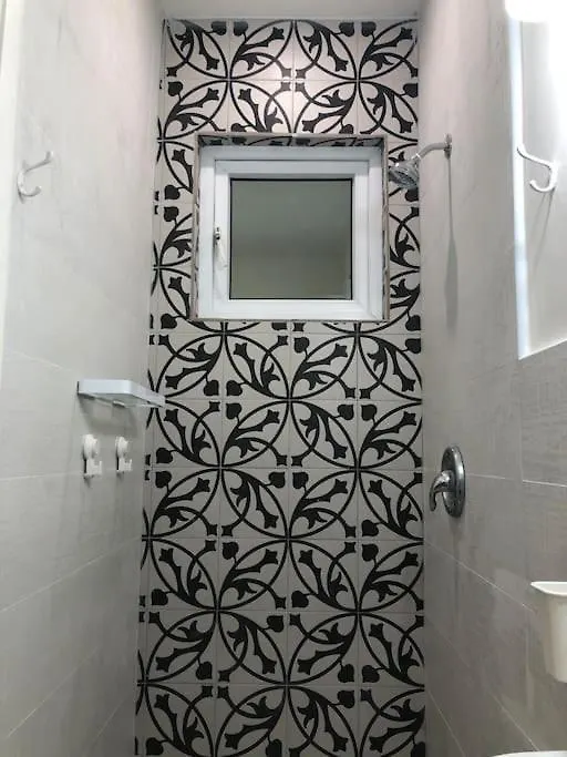 Two Charming Connected Apartments For 4 Or Family Nassau